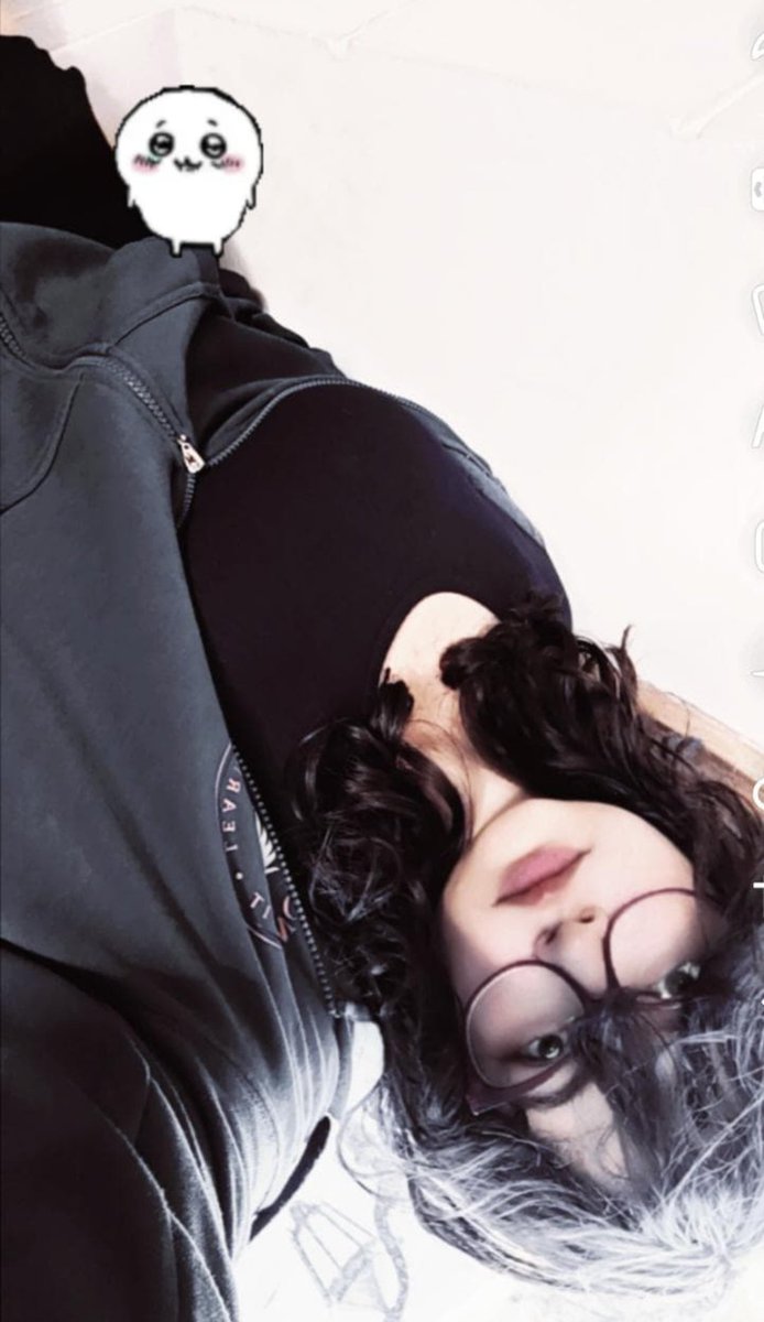 ʚ sᥲmі ɞ tweet media