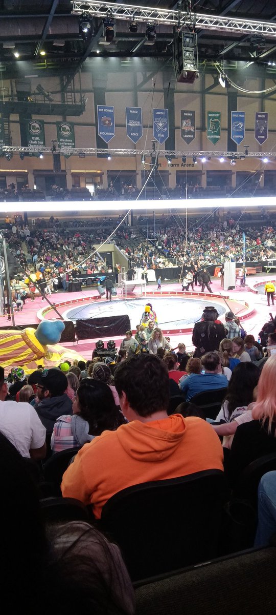 22keithpickell's tweet photo. Hey everyone I'm at the circus in Sioux City Iowa come to the circus while it's still open. https://t.co/dpyZfgCpgA