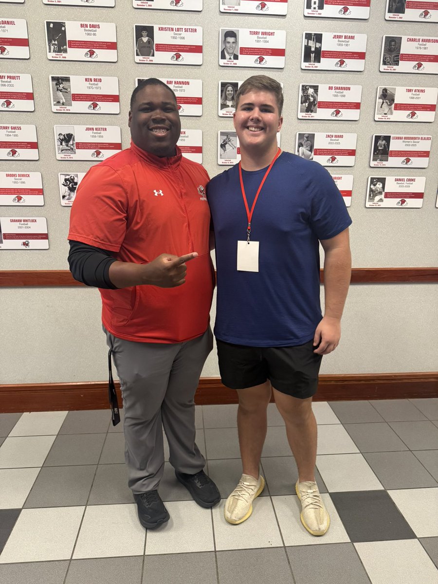 BaylorDuncan's tweet photo. I had a amazing day at Gardner-Webb! Loved meeting the coaching staff and look forward to coming back down! @CoachK__Mac @Coach_KD75 @Coach_AcWhaley @CoachBennett_ @GWUFootball @IronWallOL @CoachB46458203 https://t.co/XpSKr0k1ZG