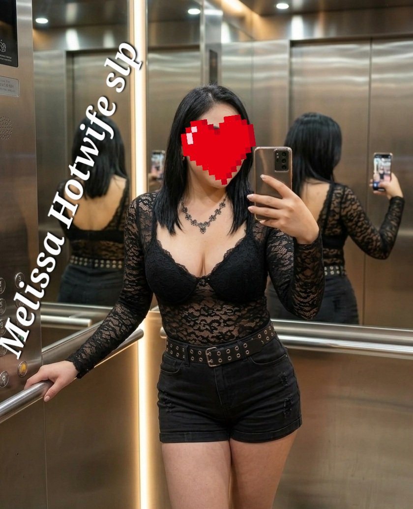 De negro porque busco entierro!🖤🤭😏 
Ustedes que andan haciendo? 
#SabadoDePutería 
#HotwifePotosina