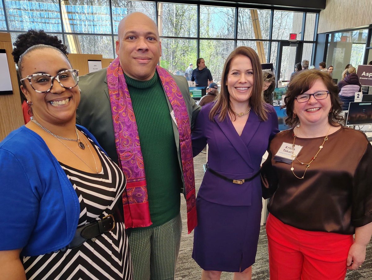 ParmaHts's tweet image. IT’S OFFICIAL: The ribbon is cut! ✂️🎀 The new @ParmaHts @cuyahogalib doors are open and the vibes are unmatched! 📚⚡️Stop in!
#ParmaHeights #GrandOpening 
#LibraryLife 
#CommunityHub #ReadingIsFun