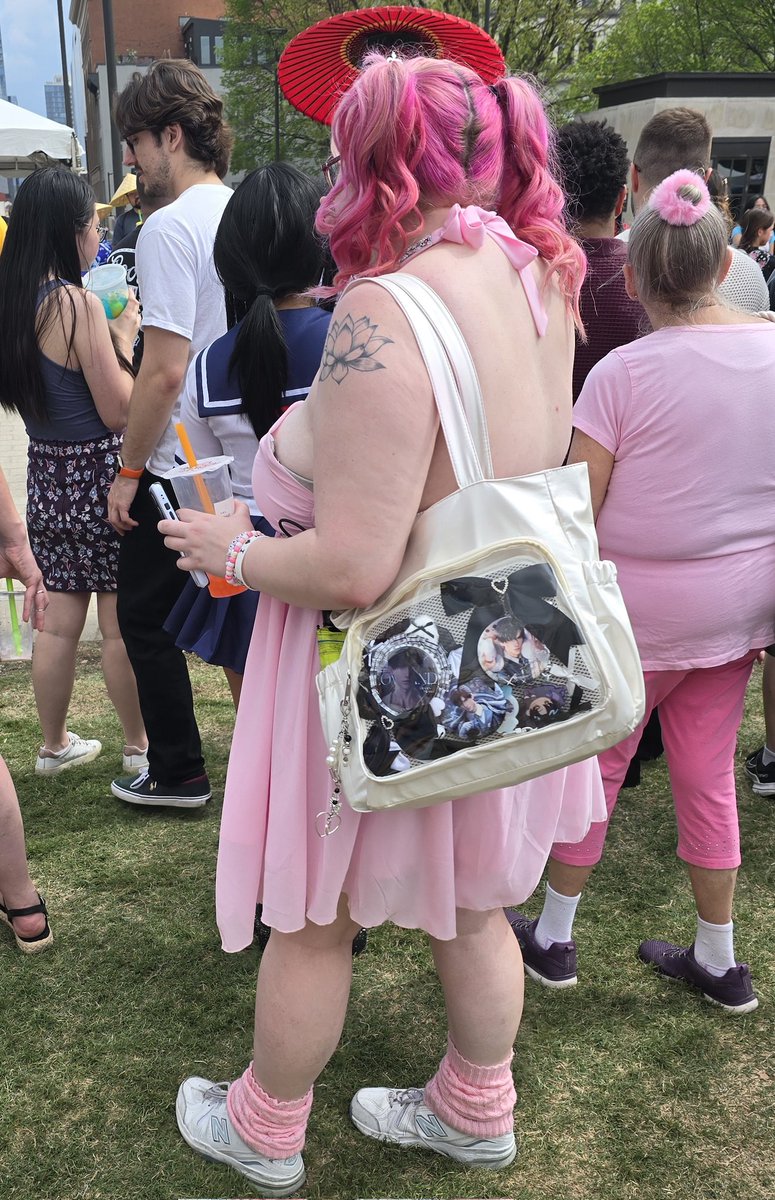 Lauren Chen tweet media