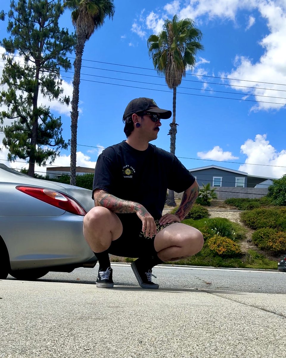 Calm_Ki's tweet photo. Hoochie daddy shorts season

#hoochiedaddyshorts #alt #tattoos https://t.co/Ljedpa3DMN