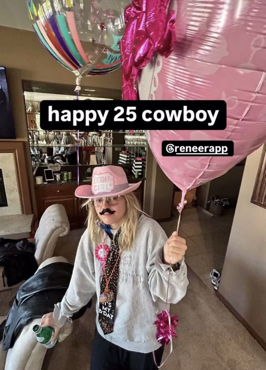 enchantedlols's tweet photo. Balloon day 🎈 https://t.co/kKk5vXlbyh