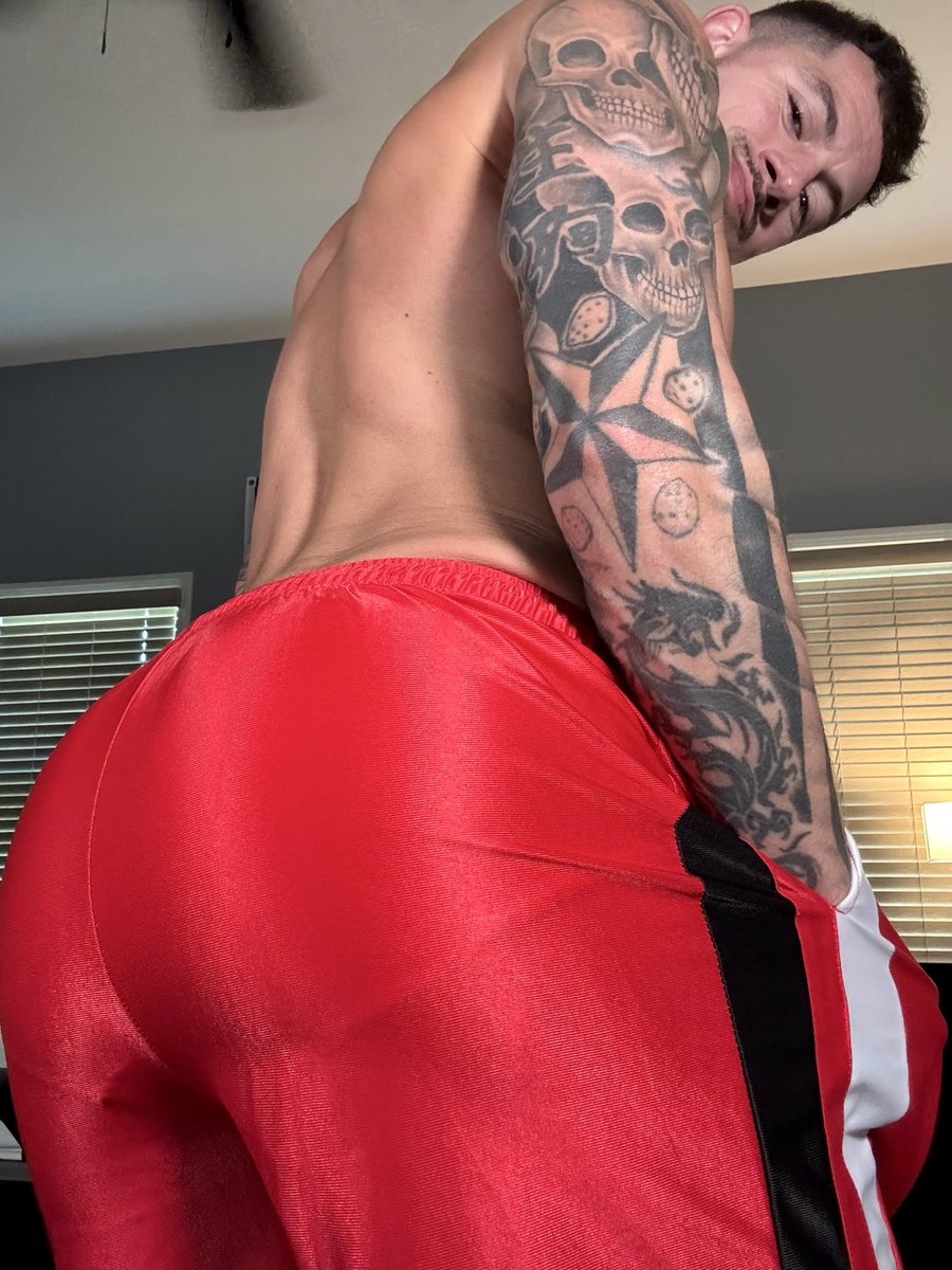 Daddy Shawn 👟 tweet media