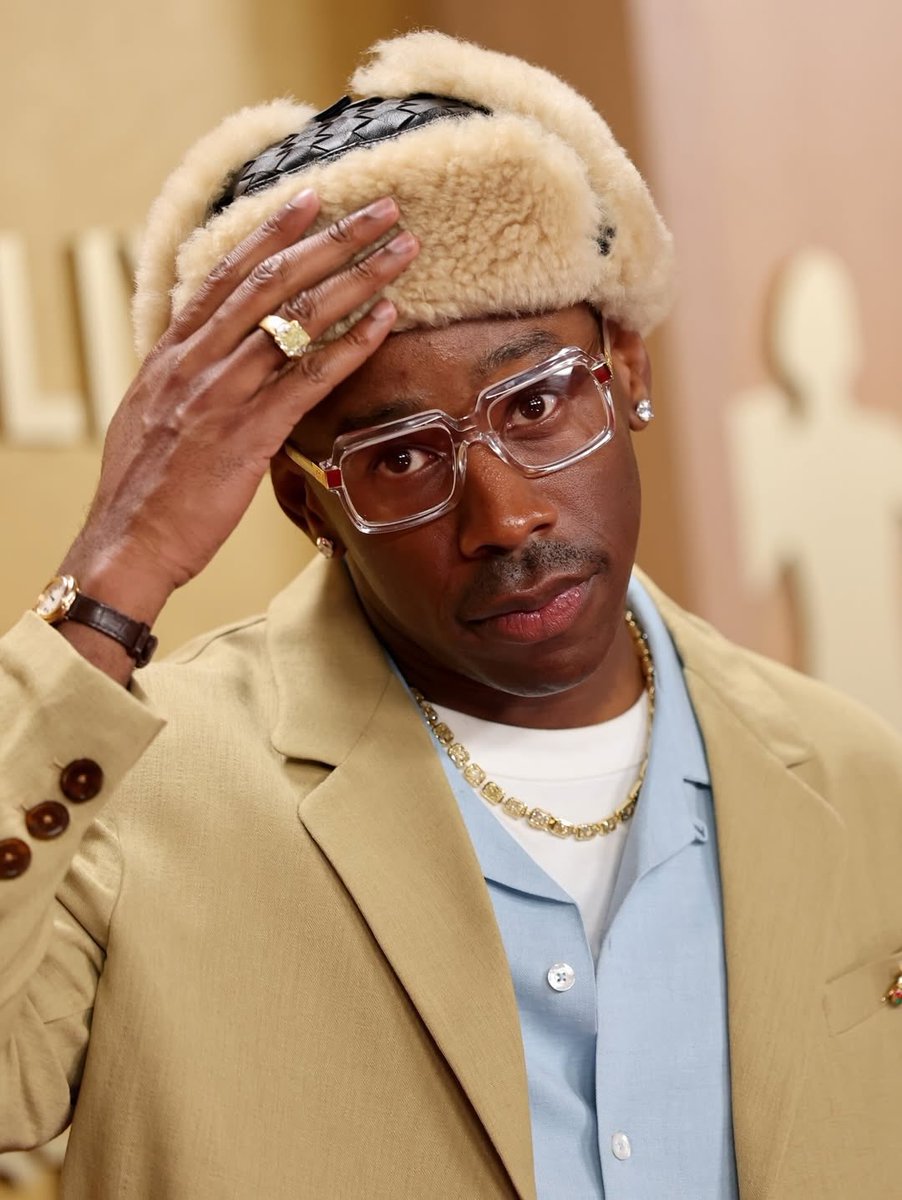 Marie (she/they) tweet media