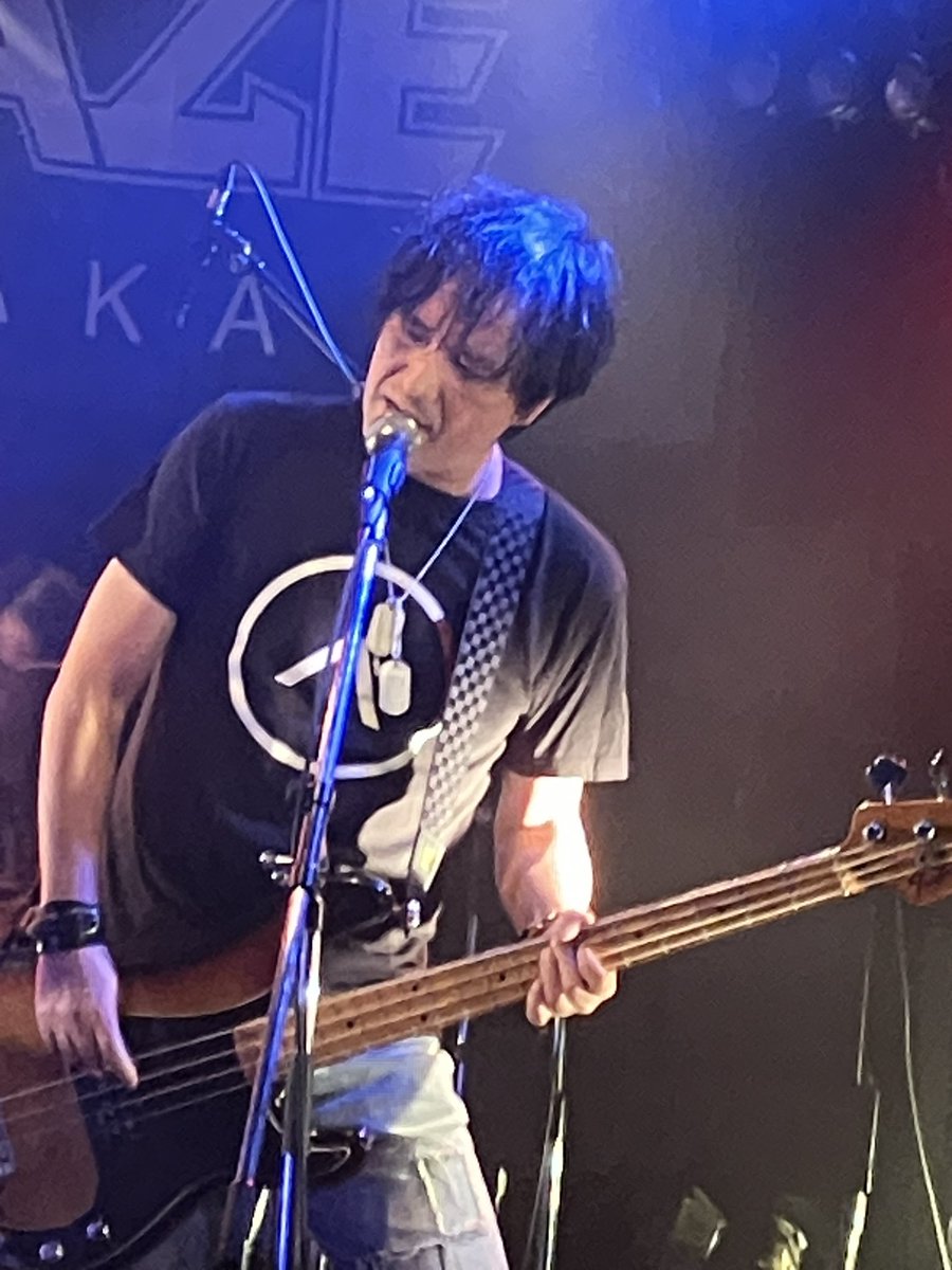 TAK_REIGN's tweet photo. 昨日のイベント出演のベーシストたち。

自分の写真はまだないので皆からうるさいと言われる自慢のアンプヘッドでもご覧ください。

Bass-LEO Presents
ROCK ON Vol.4

Apr.11 @FIRELOOP

#gleensleeves
#brandnewpage
#blaze
#neat001
#cloudforest https://t.co/5Vem5HP36j