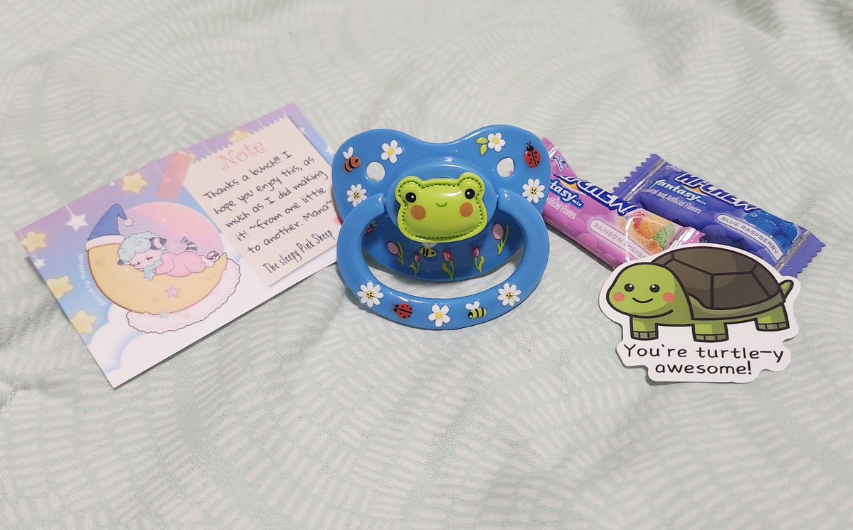 Vixie Fox 🦊🦋 tweet media