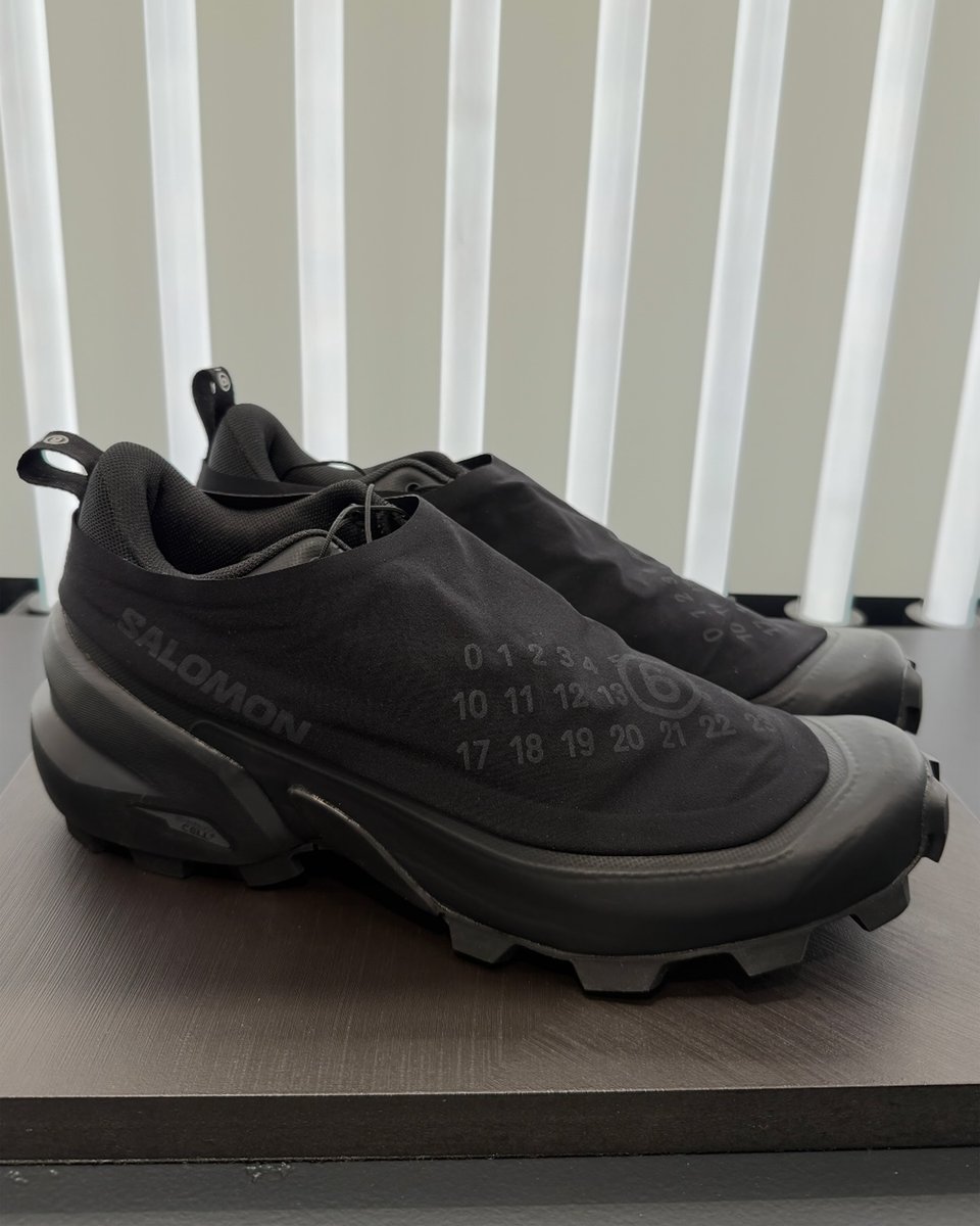 JustFreshKicks's tweet photo. FIRST LOOK: MM6 Maison Margiela x Salomon Cross Dust "Black" https://t.co/nVyGBPx2oH