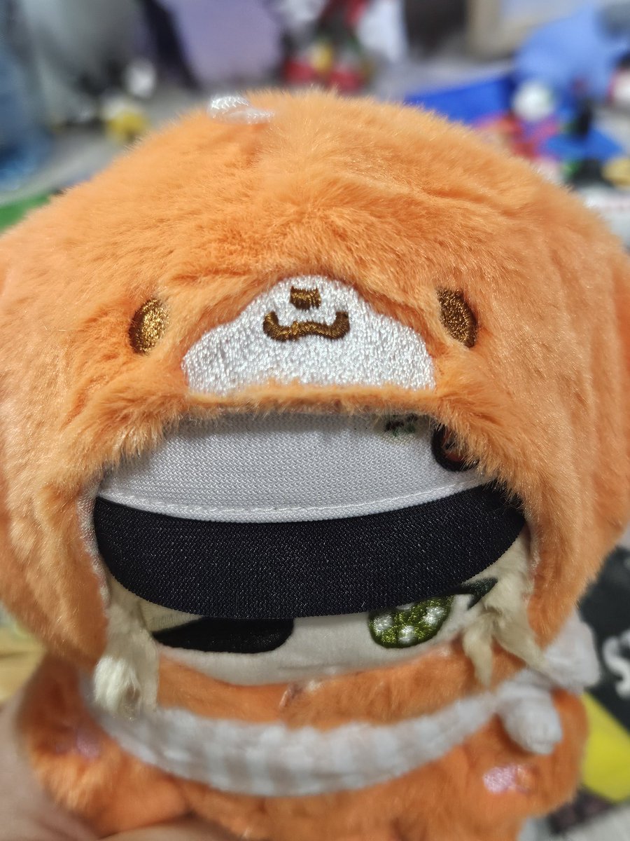 xmitchx_'s tweet image. きつね着ぐるみの善弥くんふわふわで可愛い!!!!🦊✨️
#sweetpool