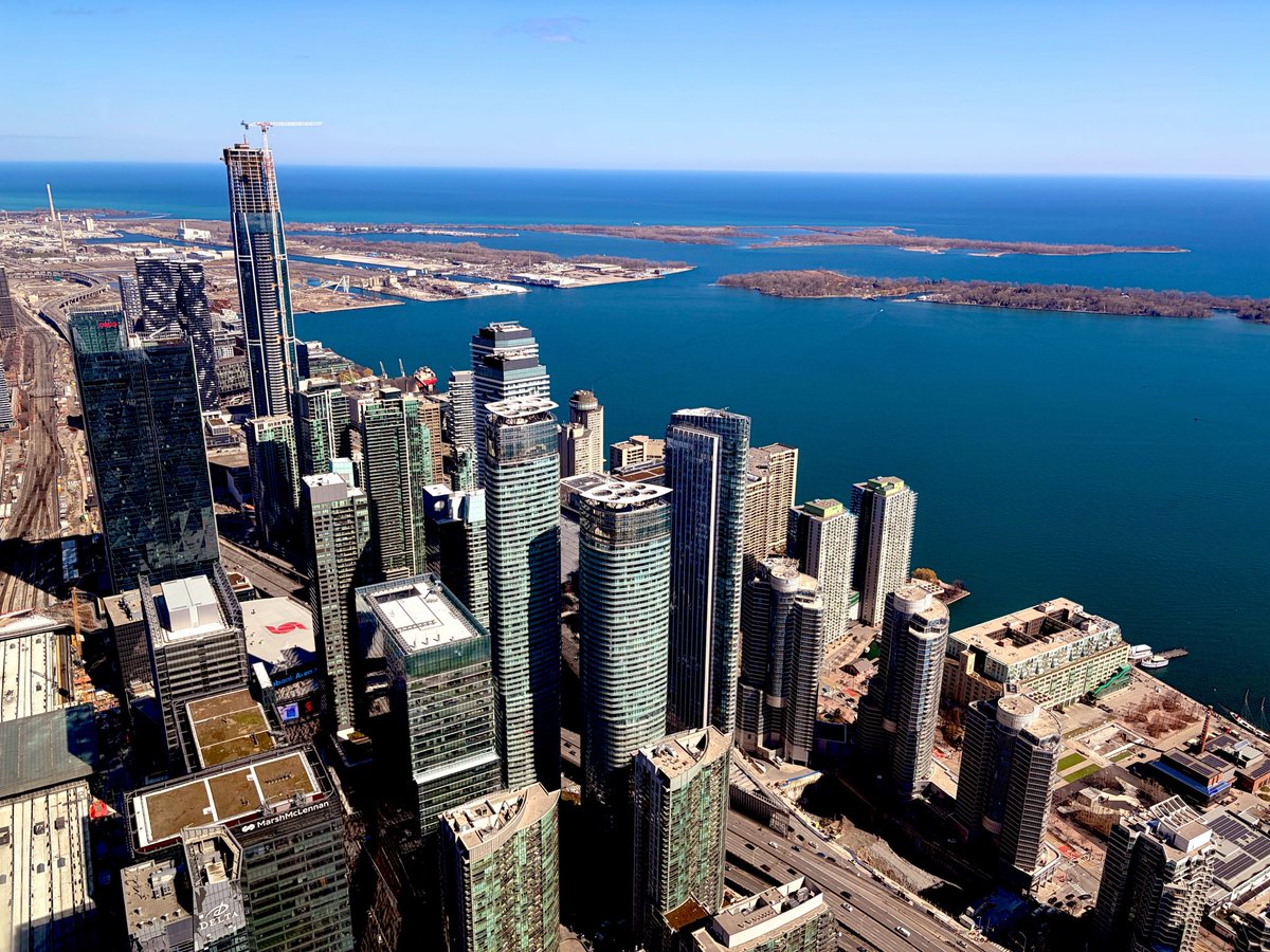 Leftfieldmike's tweet image. Spent my 33rd birthday north of the border #Toronto