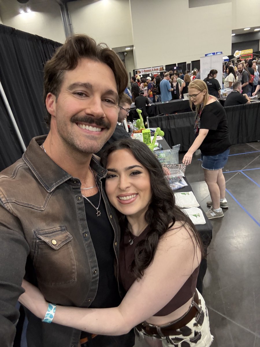 Alexa ♡ tweet media