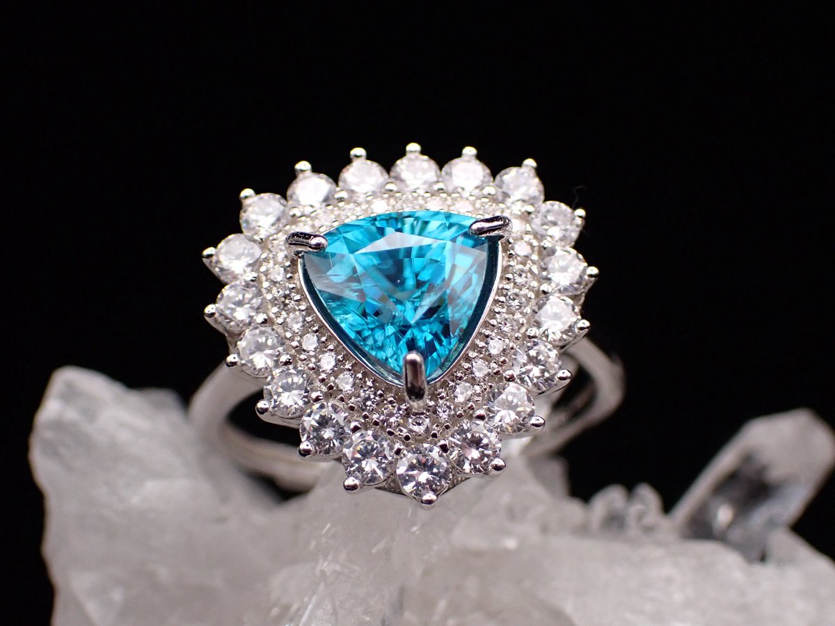 R.made mariko tweet media