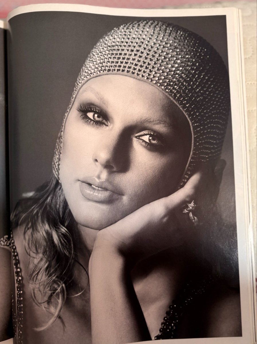 So when Taylor said ‘there will be no explanation, just reputation”, she really meant it, for Vogue, instead of a normal interview, she gave them a poem.