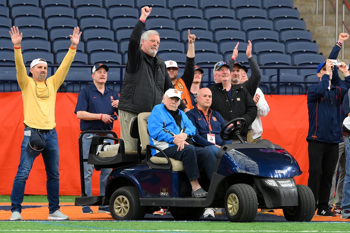 Firstteamphoto's tweet image. Congrats Coach Desko!!! @CuseMLAX #Legend 

📷: Me for @USALMag
