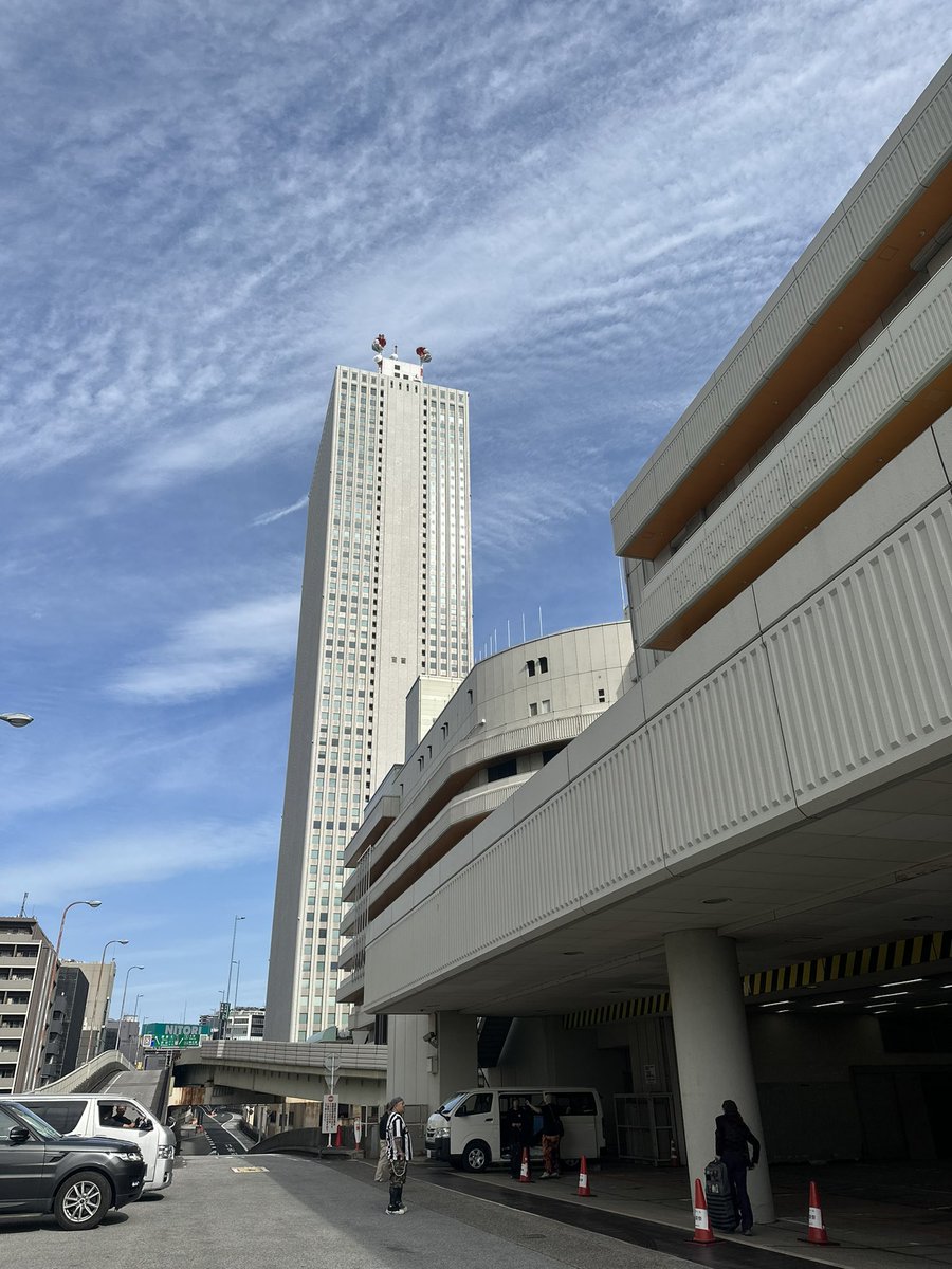 池袋サンシャインシティ到着

今日は爆裂祭で明日香縫製の売り子手伝いです。