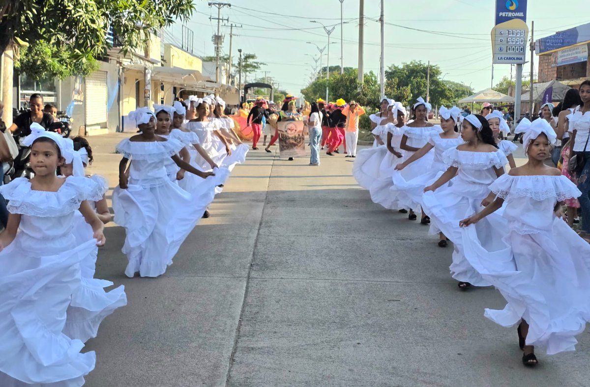 Radio Nacional CO tweet media