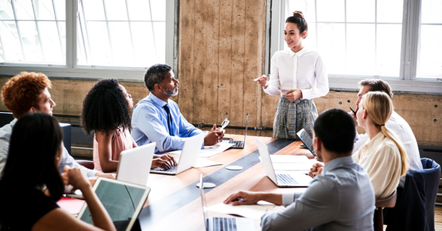 tuliptalksnl's tweet photo. HR sets the rules, but managers deliver the message. Without the right tools and confidence, pay transparency risks mistrust and confusion. Learn how to equip managers to communicate pay with clarity, fairness, and confidence. 🔗 Read more: https://t.co/hn51pumSz5 https://t.co/HIgw0uhKfk