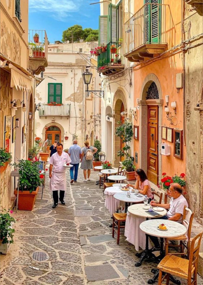 W0rld2026's tweet photo. Capri, Italy 🇮🇹 https://t.co/VxBK5uTEWQ