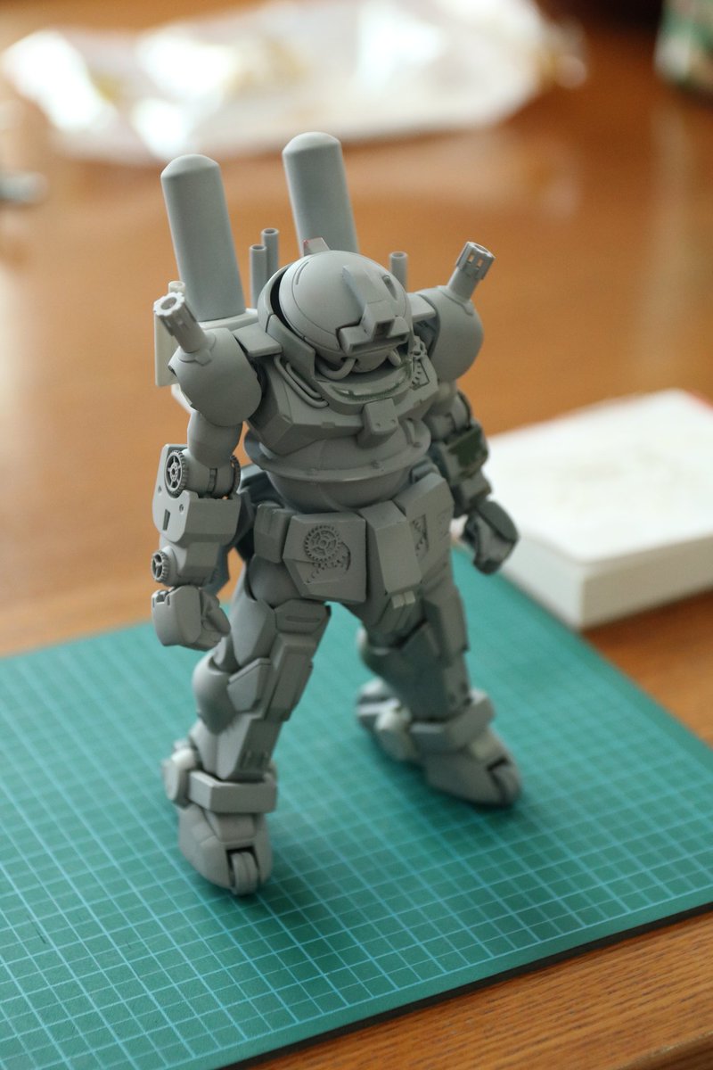 ５年以上放置のコレも触りたくなってきたので、今年は模型復活させたいです。