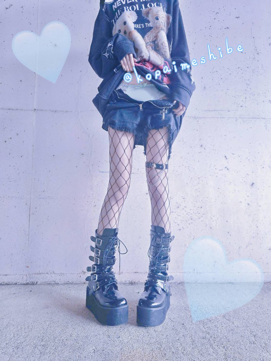 こぱいめしべ︎ꕤ︎︎·͜·𓆙 貧乳🩵︎地雷系女子🖤高身長女子🩵メンヘラ女子🖤裏垢女子🩵 tweet media