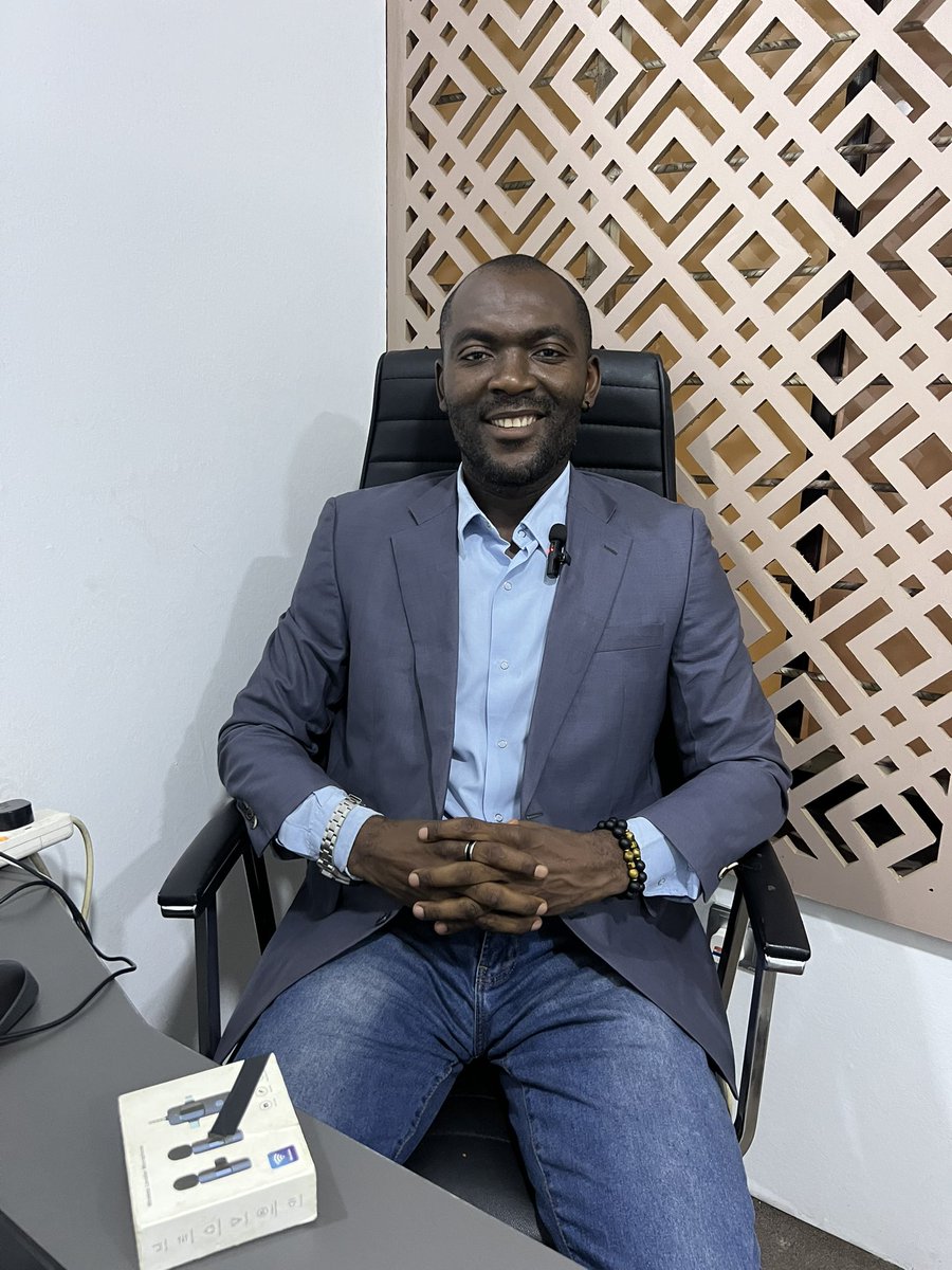 MICHAEL_NIG's tweet image. Dear #jobseekers,

No matter how urgent, no matter how tough, and no matter how oblivious you are, never resume any work without receiving your contract letter days before the resumption date.

Even with an employment letter, things go bad. Imagine now without one.

#OgaHR