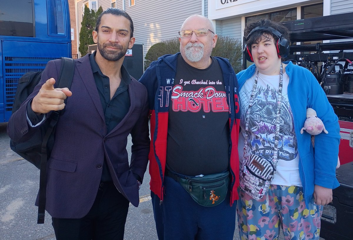 Statsman35's tweet photo. #nxtplymouth Pleasure meeting NXT GM Robert Stone https://t.co/VqVuSzGpEJ