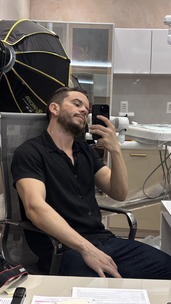vem pro meu lounge tweet media