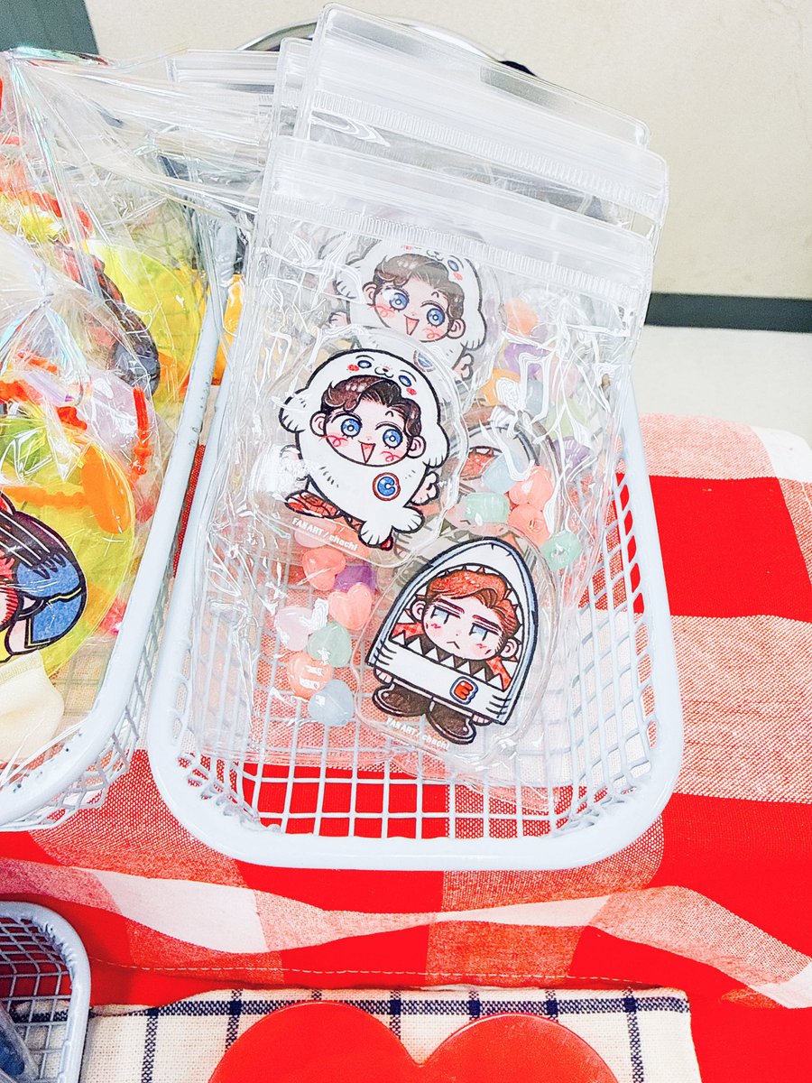 o3c3o's tweet photo. MPで頒布したグッズの通販になります！
❤️🩵💛❤️ https://t.co/55hAj5DBpa
