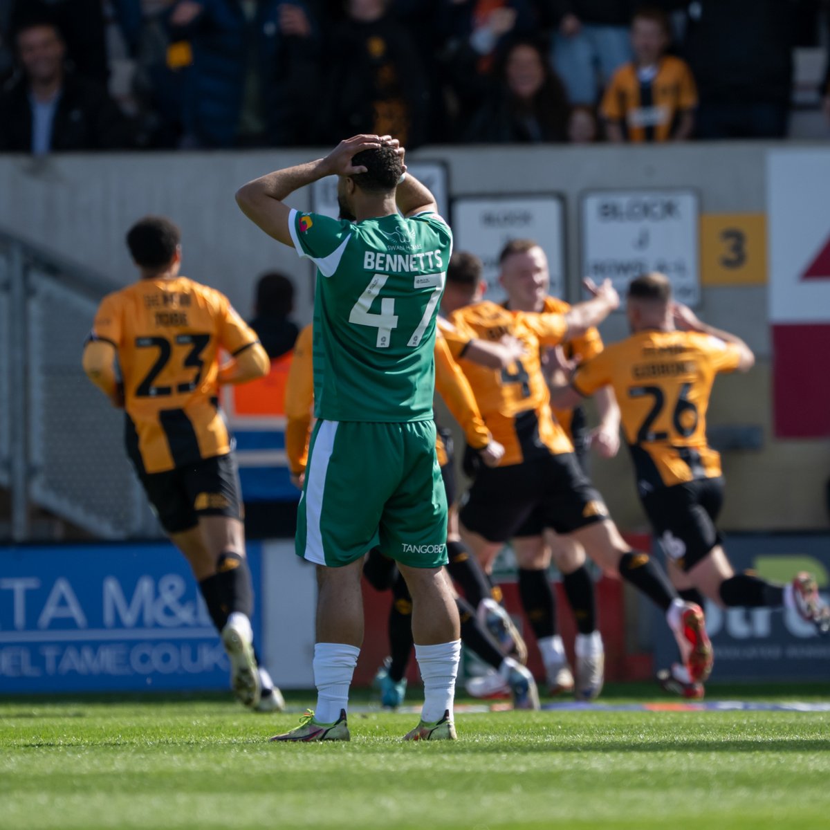 ChudPhoto's tweet photo. A poor performance on the road as @Official_NCFC lose 4-0 at the Abbey Stadium to @CambridgeUtdFC  in @EFL League Two who overtake us into third

Match photos available here: https://t.co/fEOWMK64JG

Images © Chud Photography &amp; may not be used without permission https://t.co/80jv0mk7KP