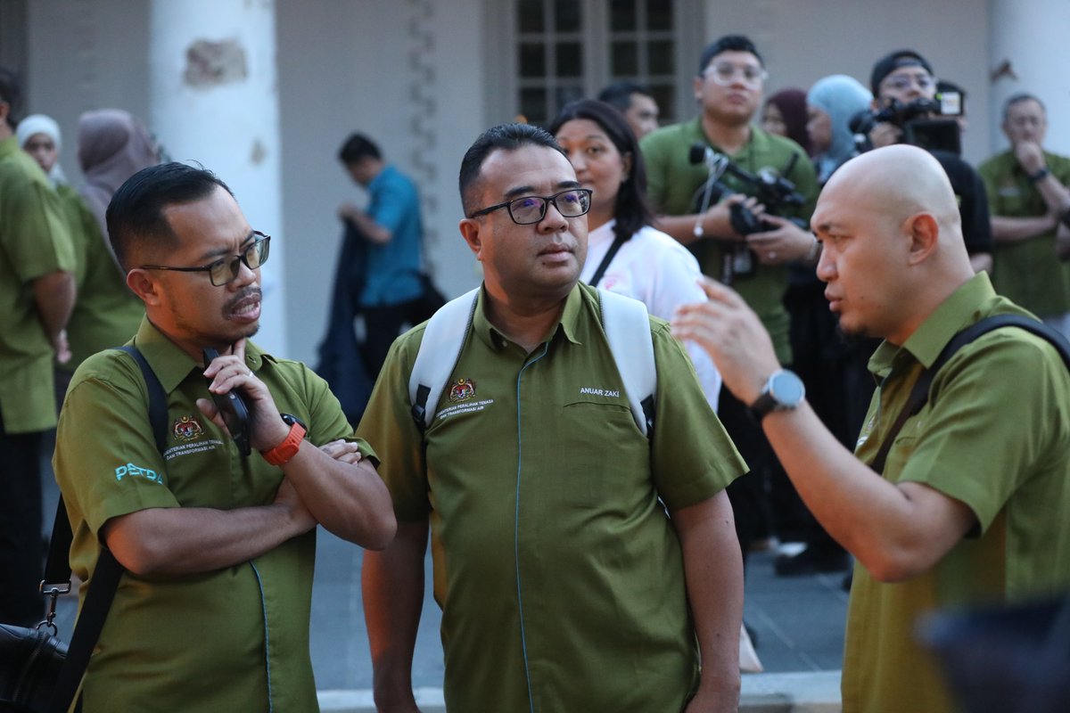 Kementerian Peralihan Tenaga dan Transformasi Air tweet media