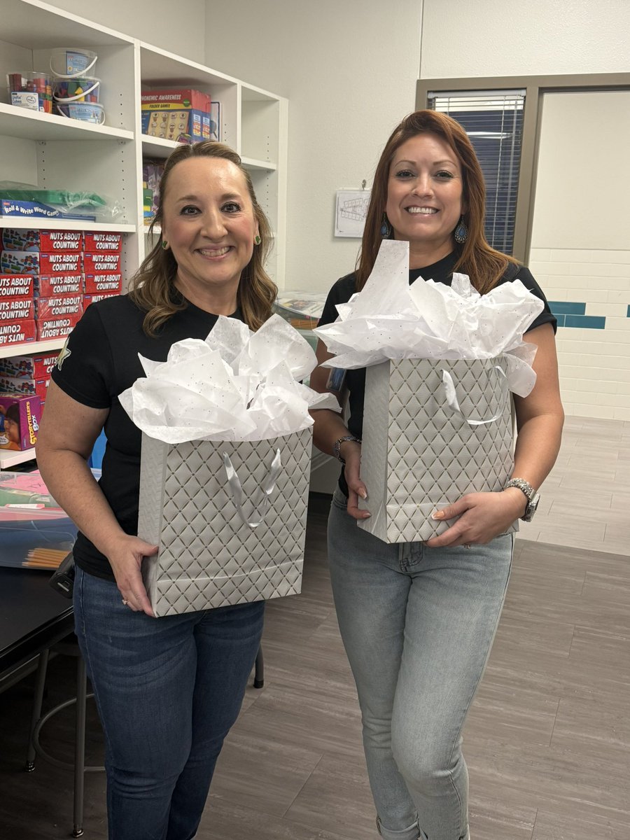 Leslie Thomas tweet media