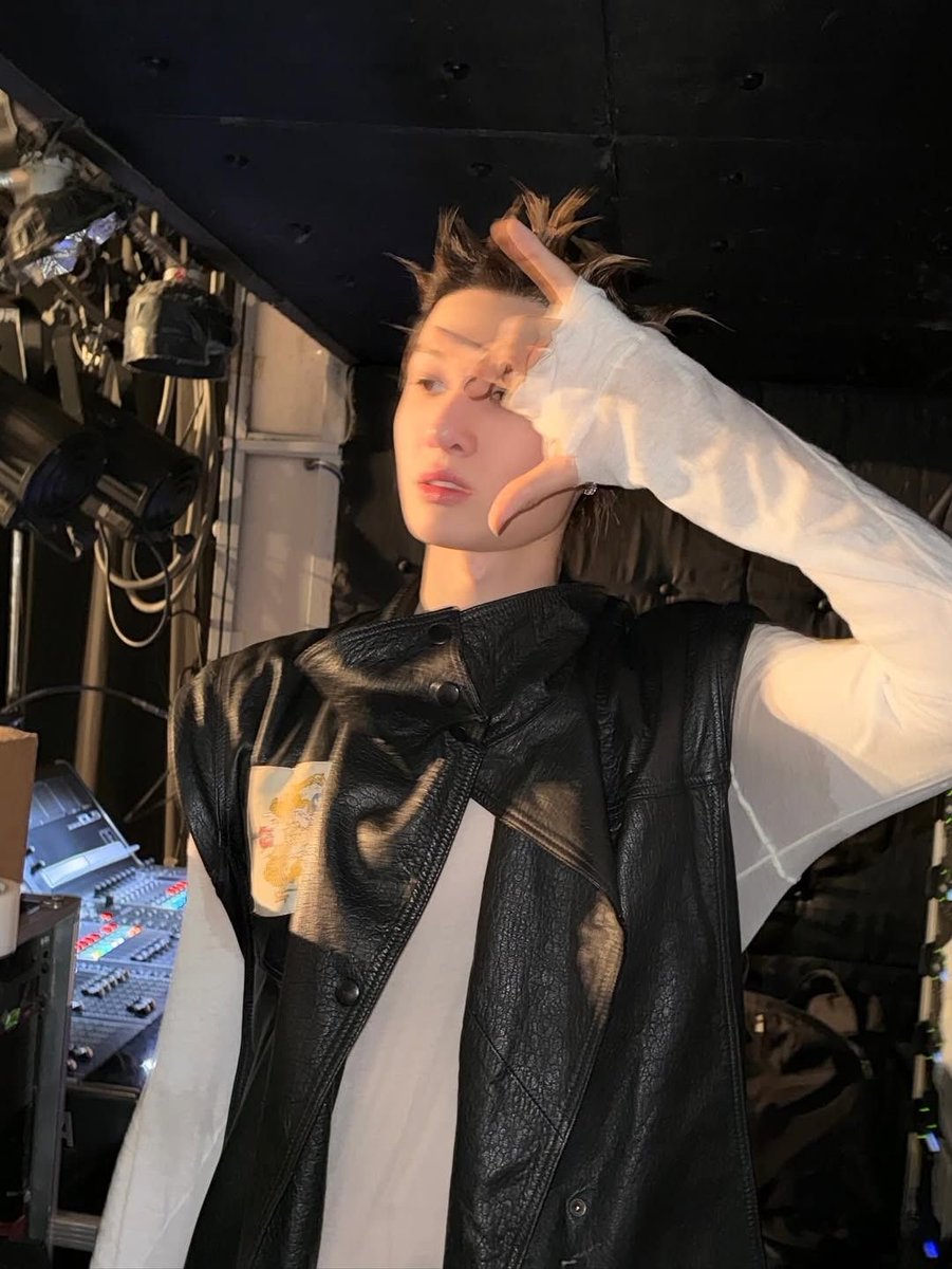 dele #REDRED tweet media