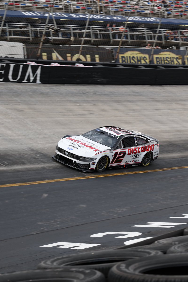 FordRacing's tweet image. Starting from the pole in Bristol tomorrow, it's @Blaney driver of the No. 12 @Team_Penske Ford Mustang Dark Horse.

#AmericasRaceTeam🇺🇸 #NASCAR