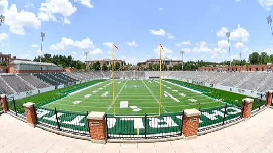 DrCOACHStrong's tweet photo. Great day at UNCC with Jack! Loved watching practice! Appreciate the hospitality.
@erin92tiger 
@DBryant18 
@Jackarmstrong70 https://t.co/dJeViNg9T5