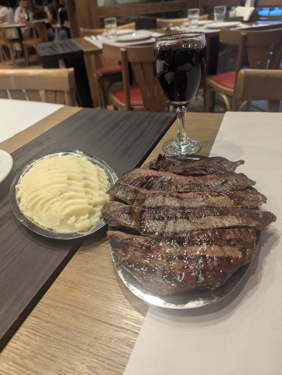 Jan Hatten Helander ( enjoying Buenos Aires) tweet media