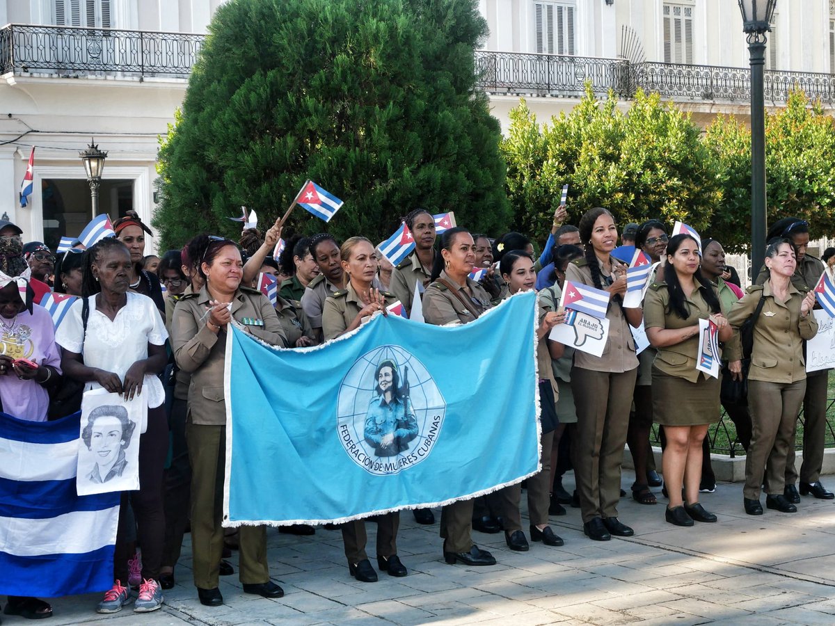 El acto de la FMC contra el bloqueo en homenaje al aniversario 96 del natalicio de Vilma Espín, espacio para defender el derecho a la vida que se ve amenazado por la hostilidad imperial y reafirmar su determinación de defender a la Patria en cualquier escenario.
#TumbaElBloqueo
