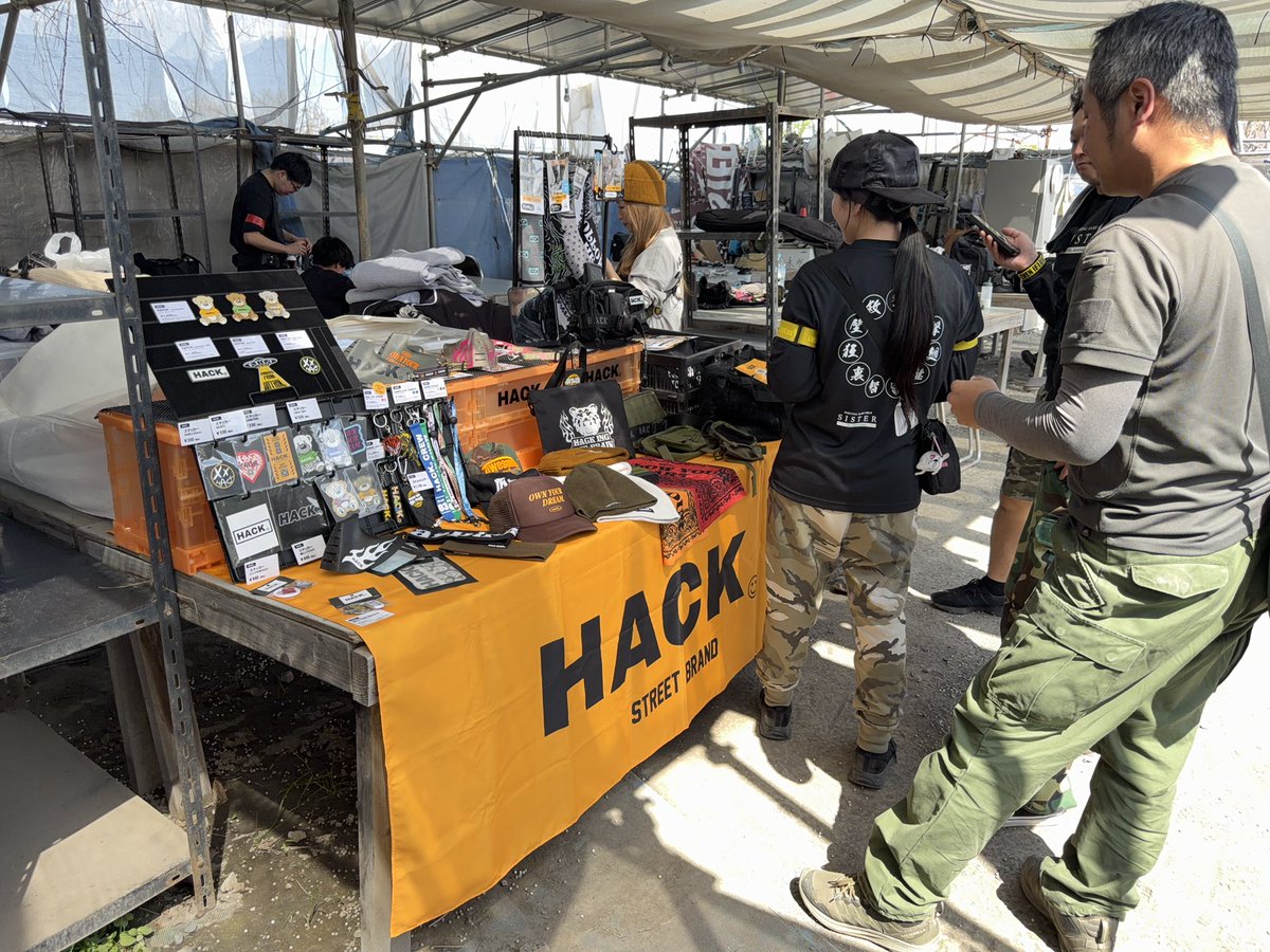 henry_airsoft's tweet image. 朝から晩まで楽しすぎてX見るの忘れてた

みんな上手くてオモロくていい人ばっかり

現場からは以上です！

#サバゲー #SISTER