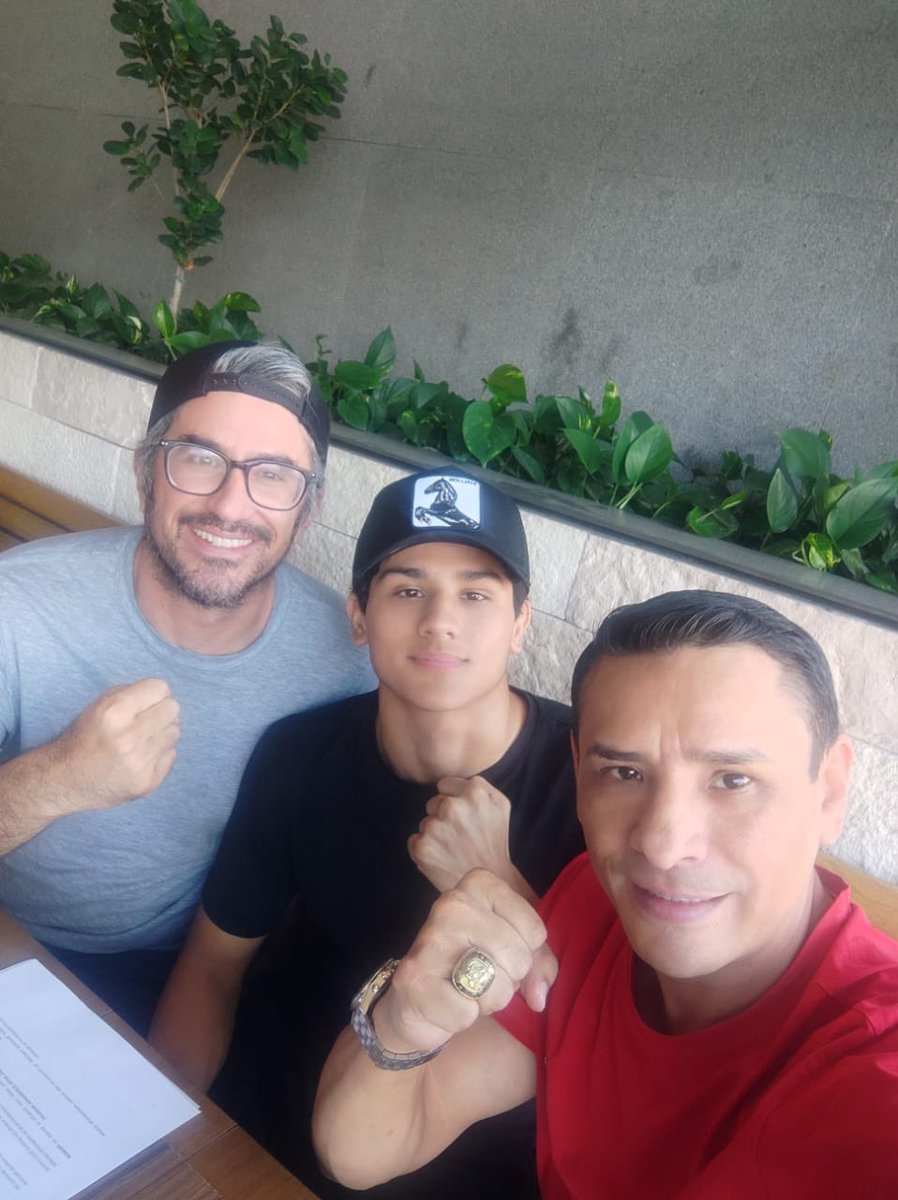 Bxstrs Promotions tweet media