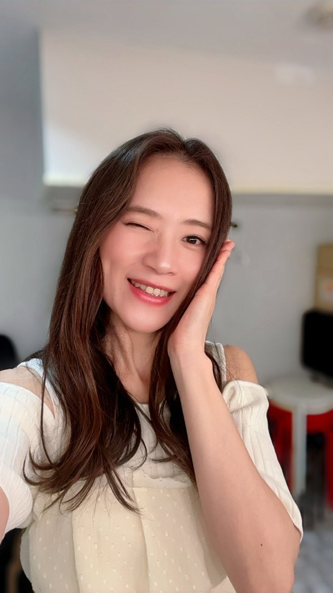 美元智衣 tweet media