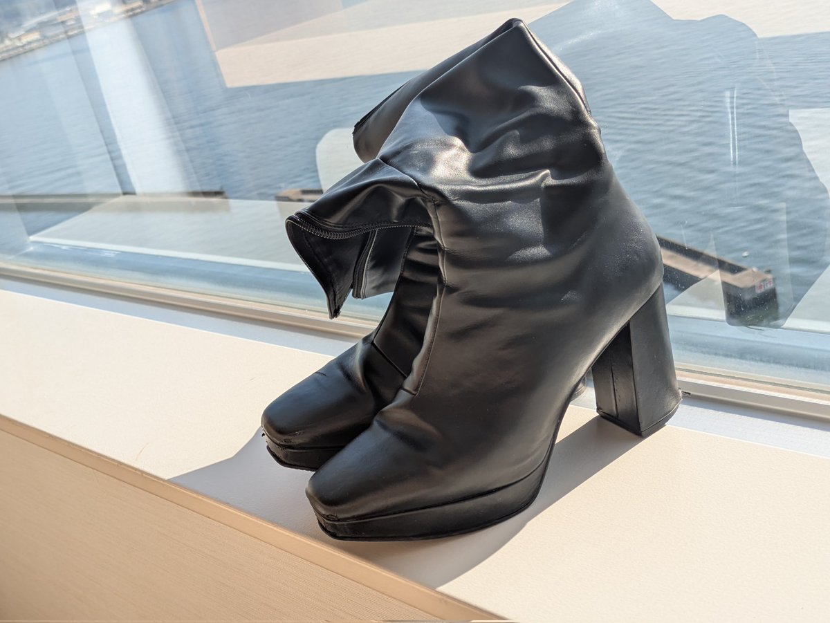 ぶーつ tweet media