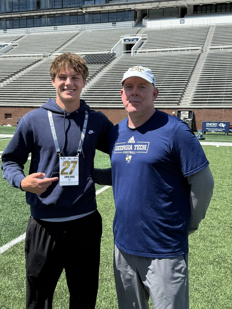 Chase Davis tweet media