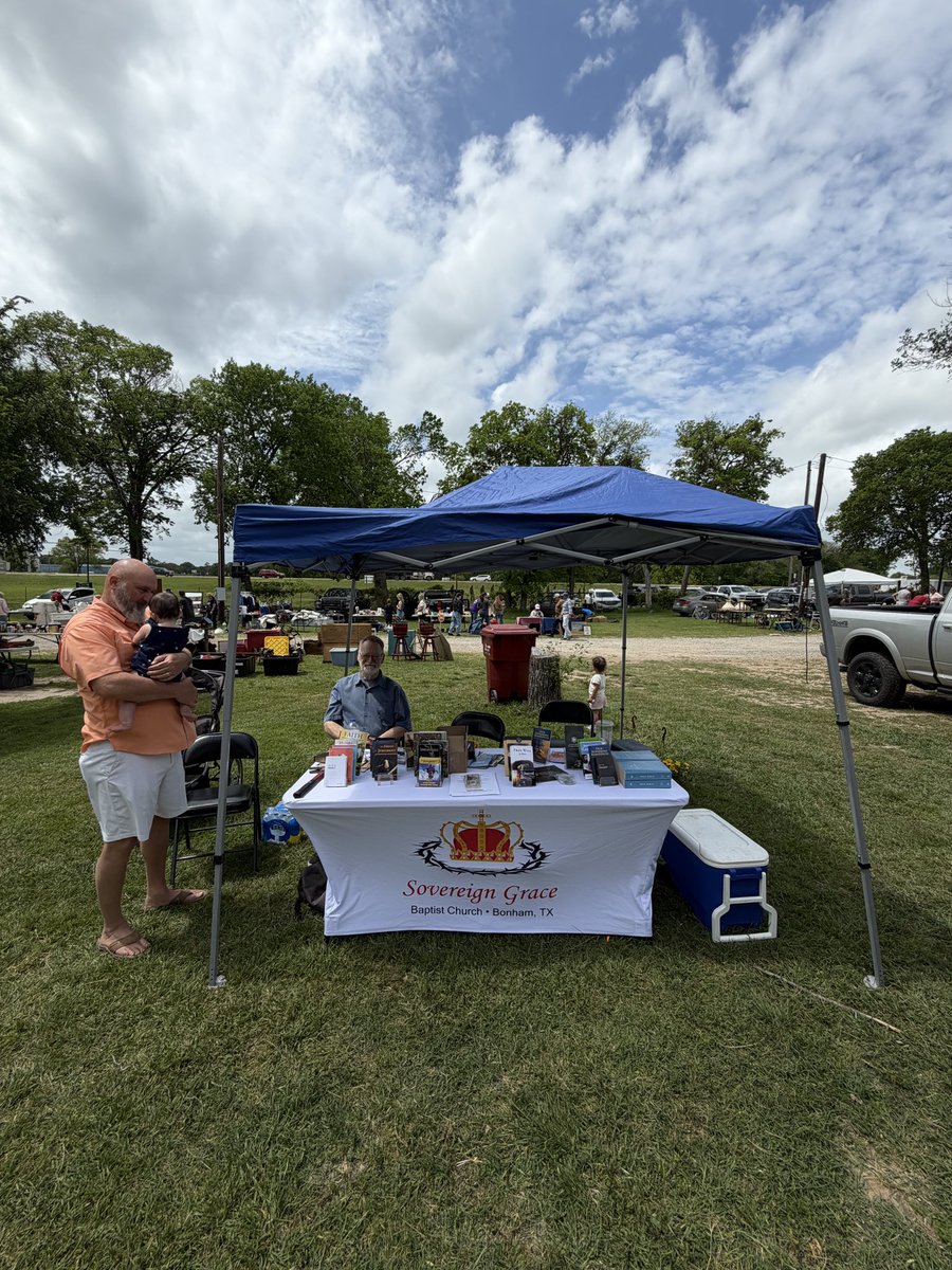 Kevinbrbc's tweet photo. Great day out sharing the gospel with our neighbors. https://t.co/mz5UK2Nj2r