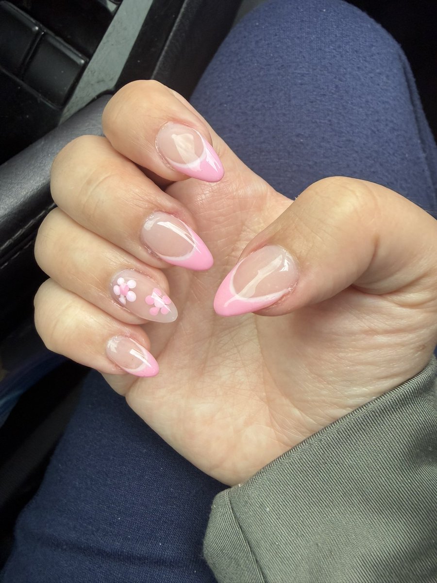 bday me!l - track 9 💋🐾 tweet media