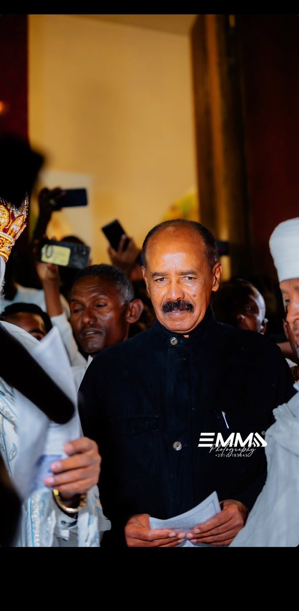 eri_id_'s tweet image. ኩቡር ፕረዝደንት ኣብ ቀጽሪ ቤተክርስትያን እንዳ ማሪያም
ብምኽንያት ኩቡር በዓል ፋሲካ,,,, ንኹላትና ኣመንቲ ክርስትና እንቋዕ ናብዚ ክቡርበዓል ብሰላም ኣብቃዓና።
#ERITREA #PIA #PresidentIsaiasAfwerki