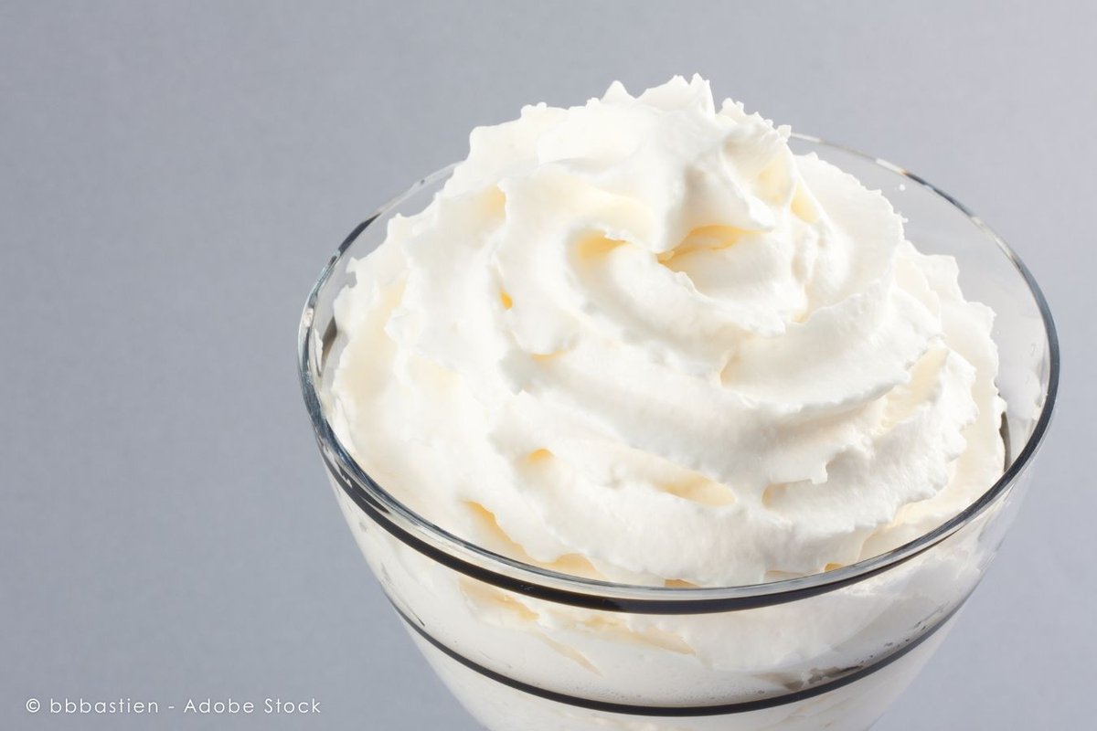 ExploreFranceJP's tweet image. 🇫🇷フランス人が選んだ、いま訪れたい名城🏰

「フランス人の好きなモニュメント 2025」で第1位に輝いた
シャンティイ城。

広大な敷地内にはレストランもあり、クラシックなフランス料理を楽しめます🍽️
そしてここは、「クレーム・シャンティイ」発祥の地としても知られる場所。