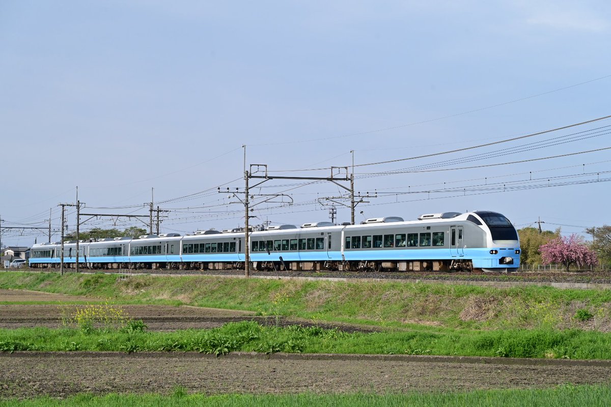 tmr20032006's tweet photo. 2026/04/12
9115Ｍ 特急あづま(福島さくら紀行) E653系 K71編成

今日は早起きして久々のヒガハスへ🚙
乗客の皆さま福島まで行ってらっしゃい！
次はK70編成と併結して特急あづま・ばんだいを見てみたいですね😅 https://t.co/EVnoqOm2pY
