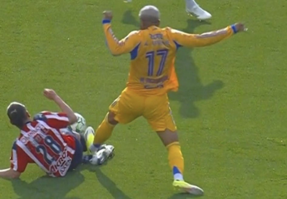 (fan) 𝐌𝐢𝐤𝐞. tweet media