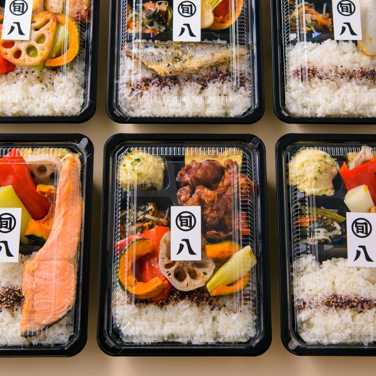 Tono_fudosan's tweet photo. 【旬八青果店】全国の生産者と直結して「あなたにとってのおいしい」を届ける、都市型八百屋さん。

品川区に旗の台・五反田TOC・東五反田・西五反田・天王洲店と集中出店してくれて、まさに品川の台所です。

①毎日届く本物の「旬」
②地方コラボでご当地の味が品川に
③野菜たっぷり手作り弁当・惣菜

品川に住む人も働く人も、毎日通いたくなる品揃え。最寄り店舗で今日の旬を味わってください！