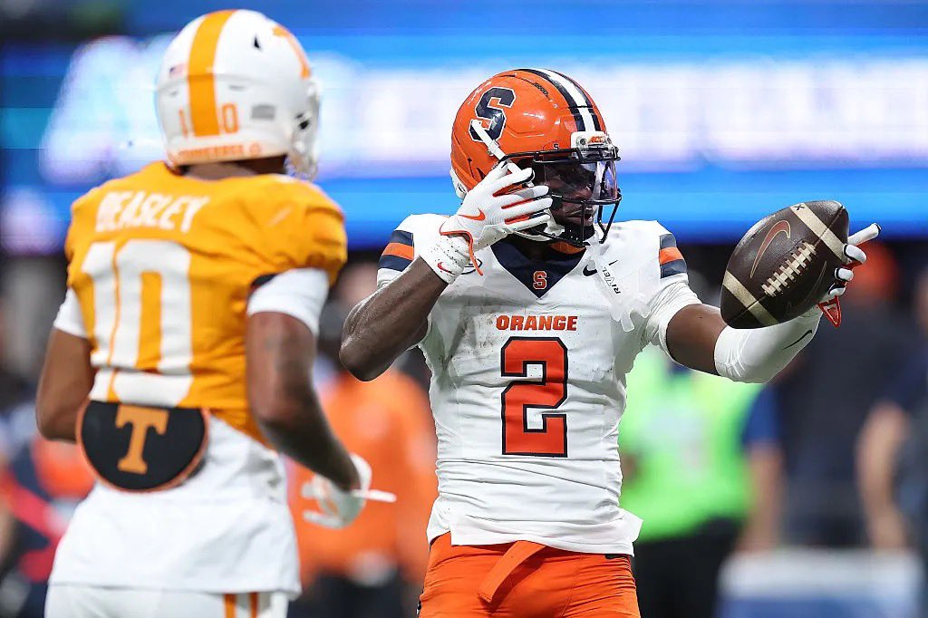 KevinJRoig's tweet image. #AGTG After a great conversation with @Trenton928 and @Coach_Gattis I am blessed to receive my first offer from @CuseFootball! 

@CoachDunbar_ @SuffieldFB
@coach_hadac @PactPerformance @melitefootball @NewOutlawz